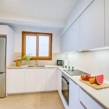 Apartment Seaside Charm In Pollensa